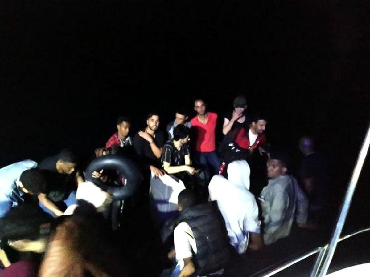 Bodrum\'da lastik botlarda 51 kaçak göçmen yakalandı