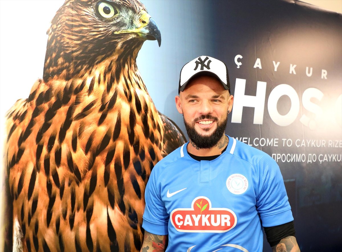 Çaykur Rizespor\'da Moroziuk sözleşme imzaladı