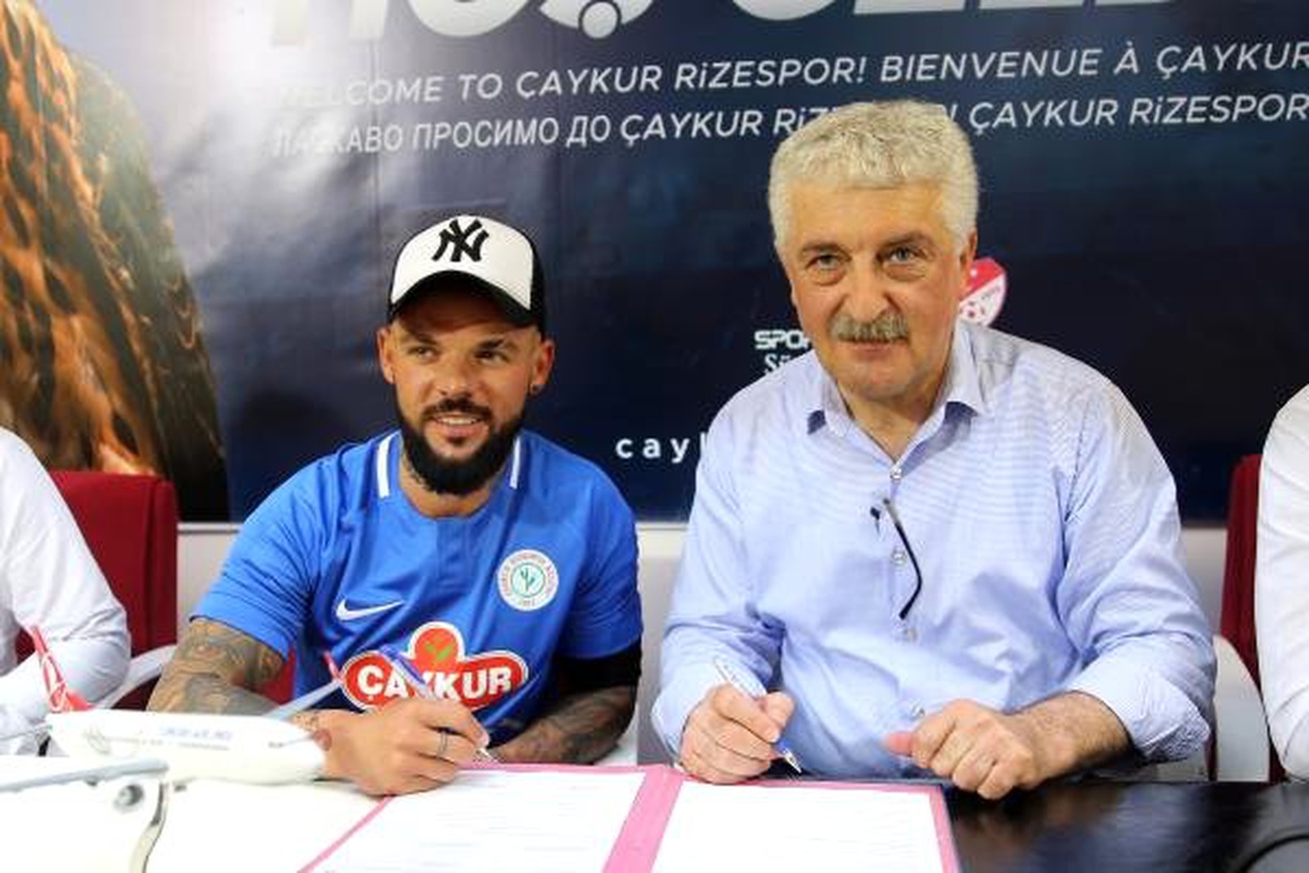 Çaykur Rizespor\'da Moroziuk\'tan 2 yıllık imza
