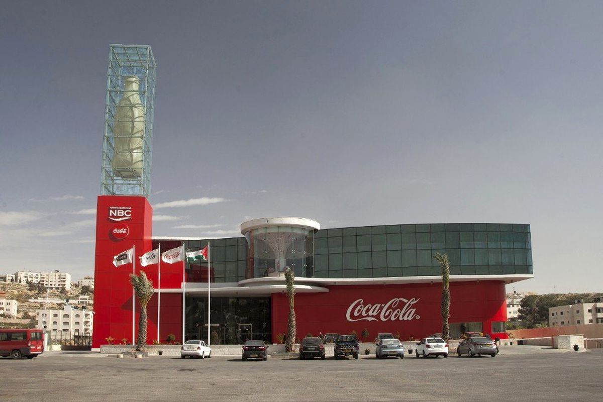 Coca-Cola, onlarca projeyle Filistinliler\'in hayatına dokunuyor