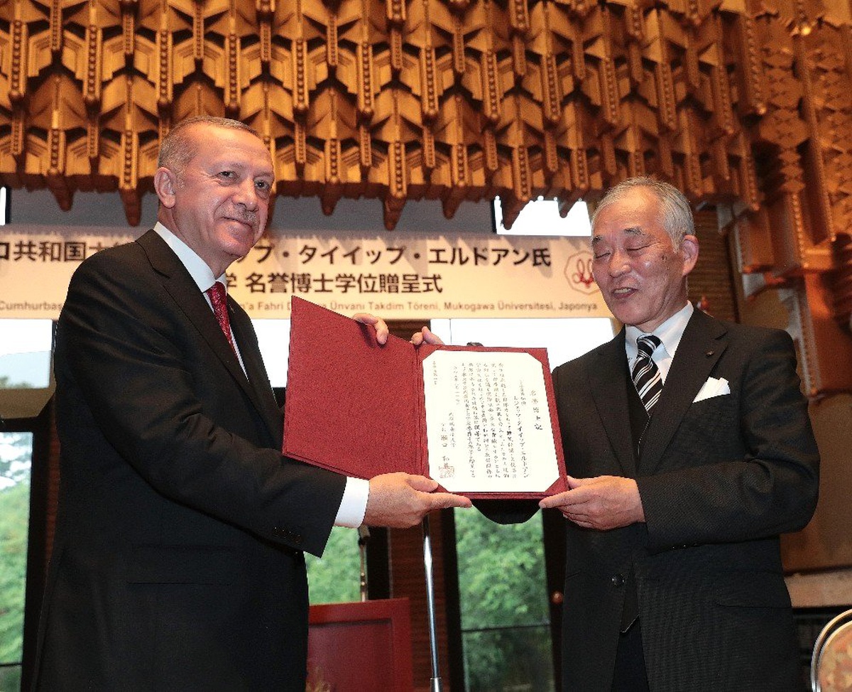 Cumhurbaşkanı Erdoğan\'a Japonya\'da fahri doktora unvanı verildi