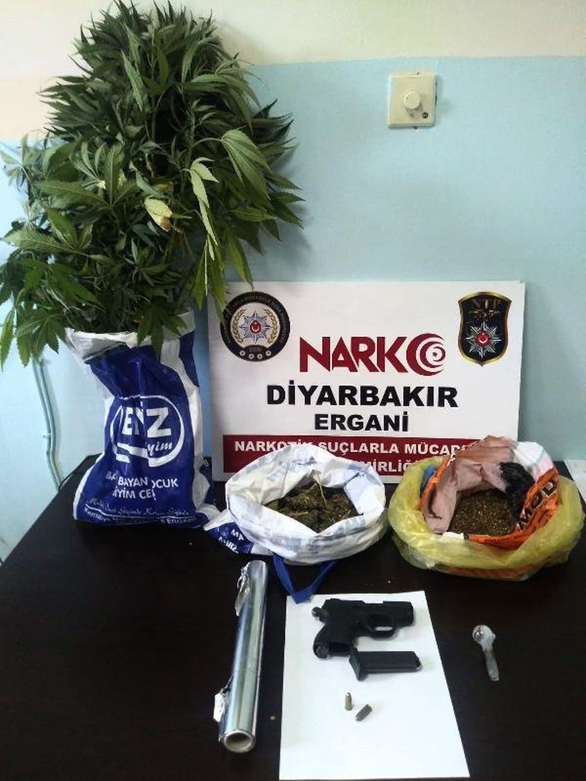 Diyarbakır\'da uyuşturucu operasyonu: 6 gözaltı