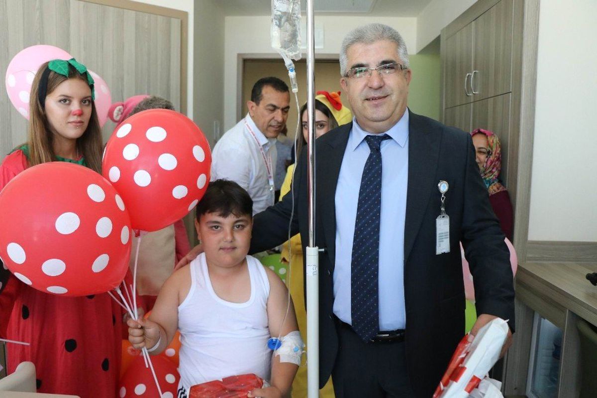 Eğlendirerek iyileştiren ekip