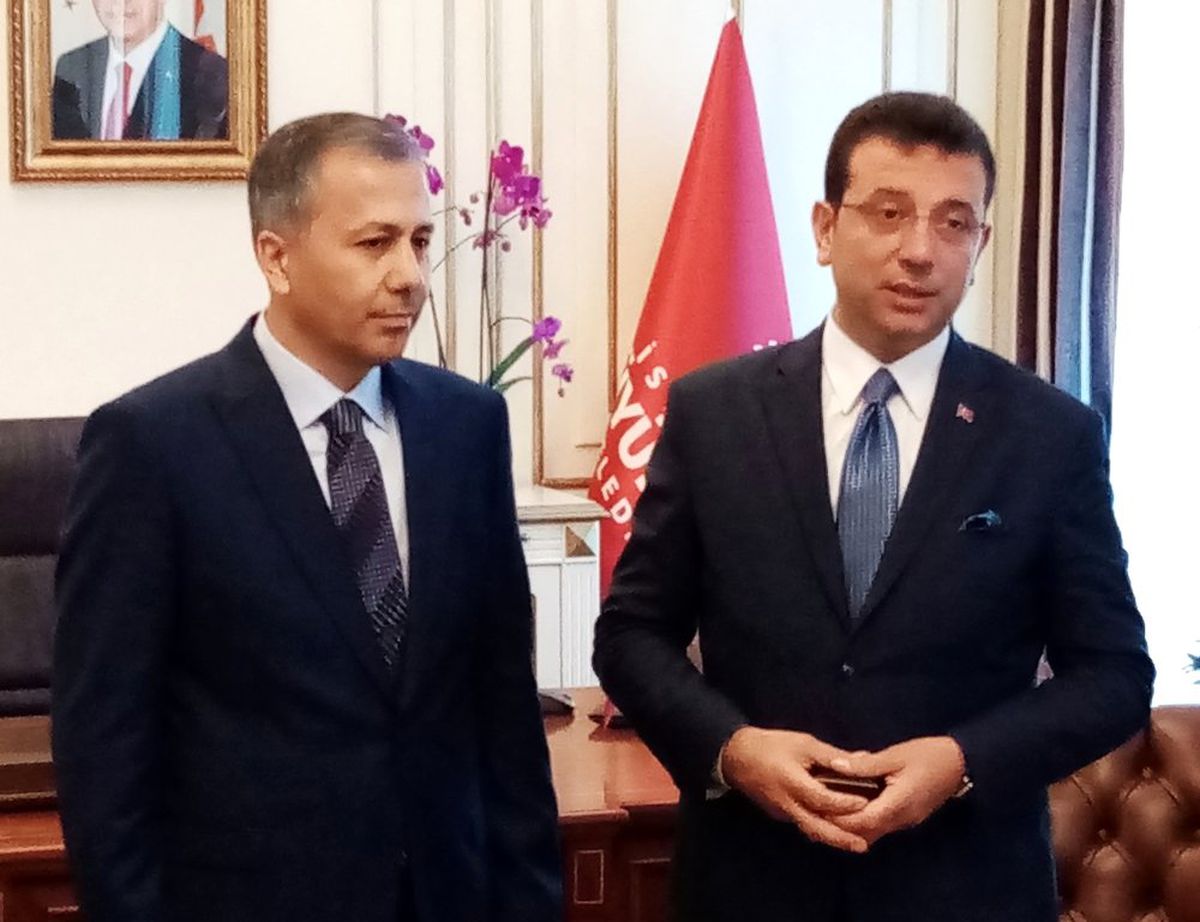 Ekrem İmamoğlu görevi devraldı