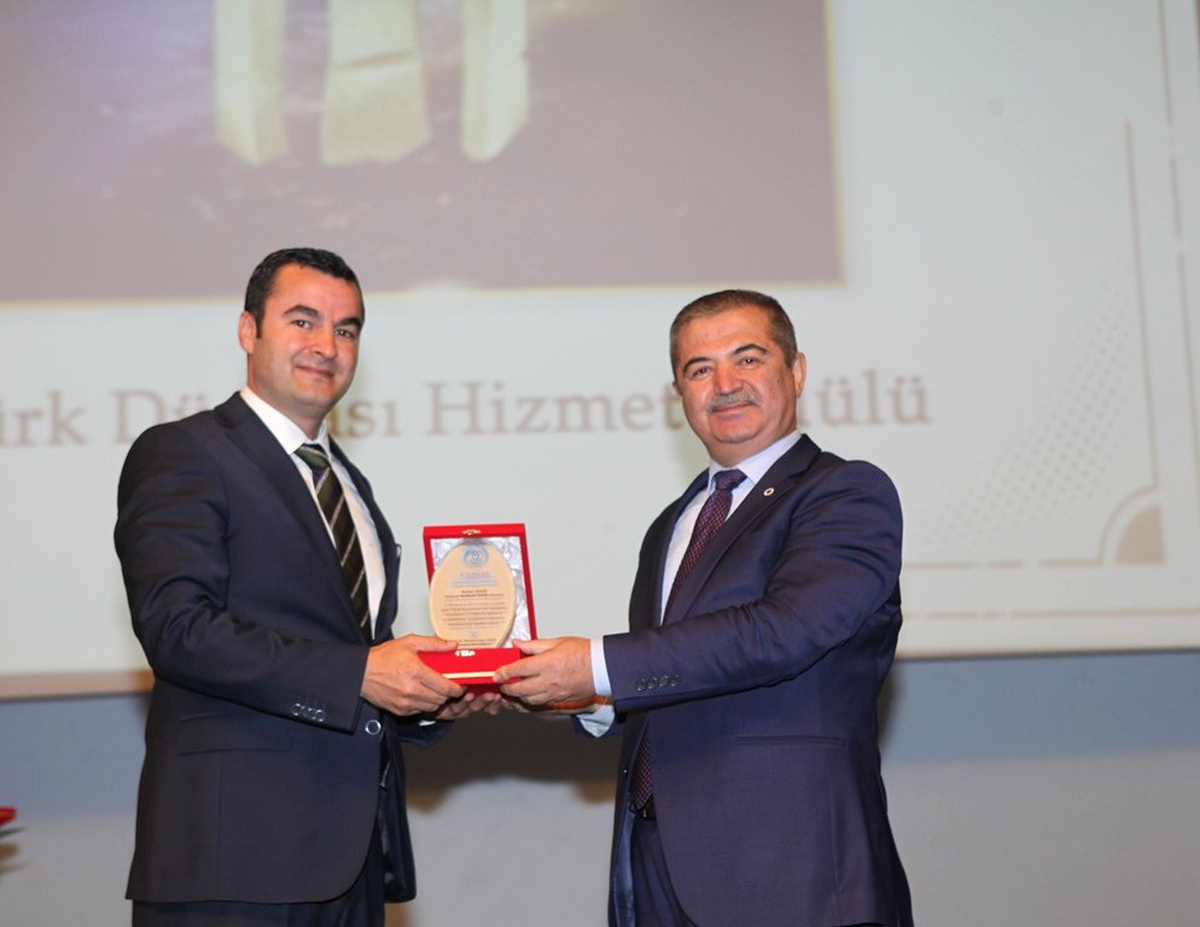 Gaziantep büyükşehir\'e "türk Dünyası Hizmet" ödülü verildi