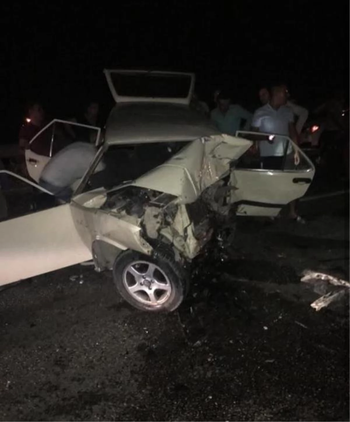İzmir\'de zincirleme kaza: 1 ölü, 2 yaralı