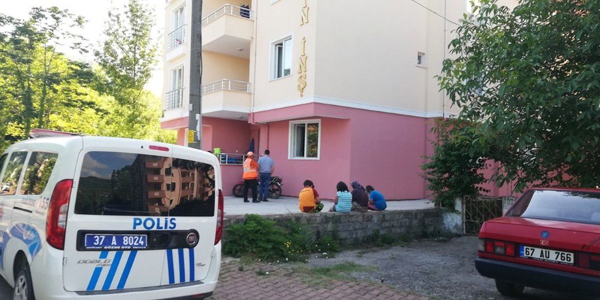 Kastamonu\'da üç çocuk babası, evinde ölü bulundu