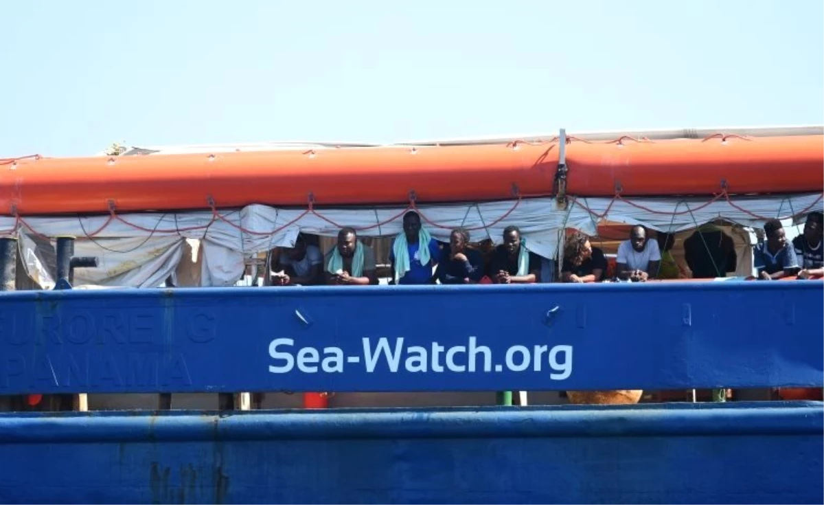 Sea-Watch: İtalya\'nın kabul etmediği göçmen gemisindekiler için bir günde 100 bin Euro\'dan fazla...