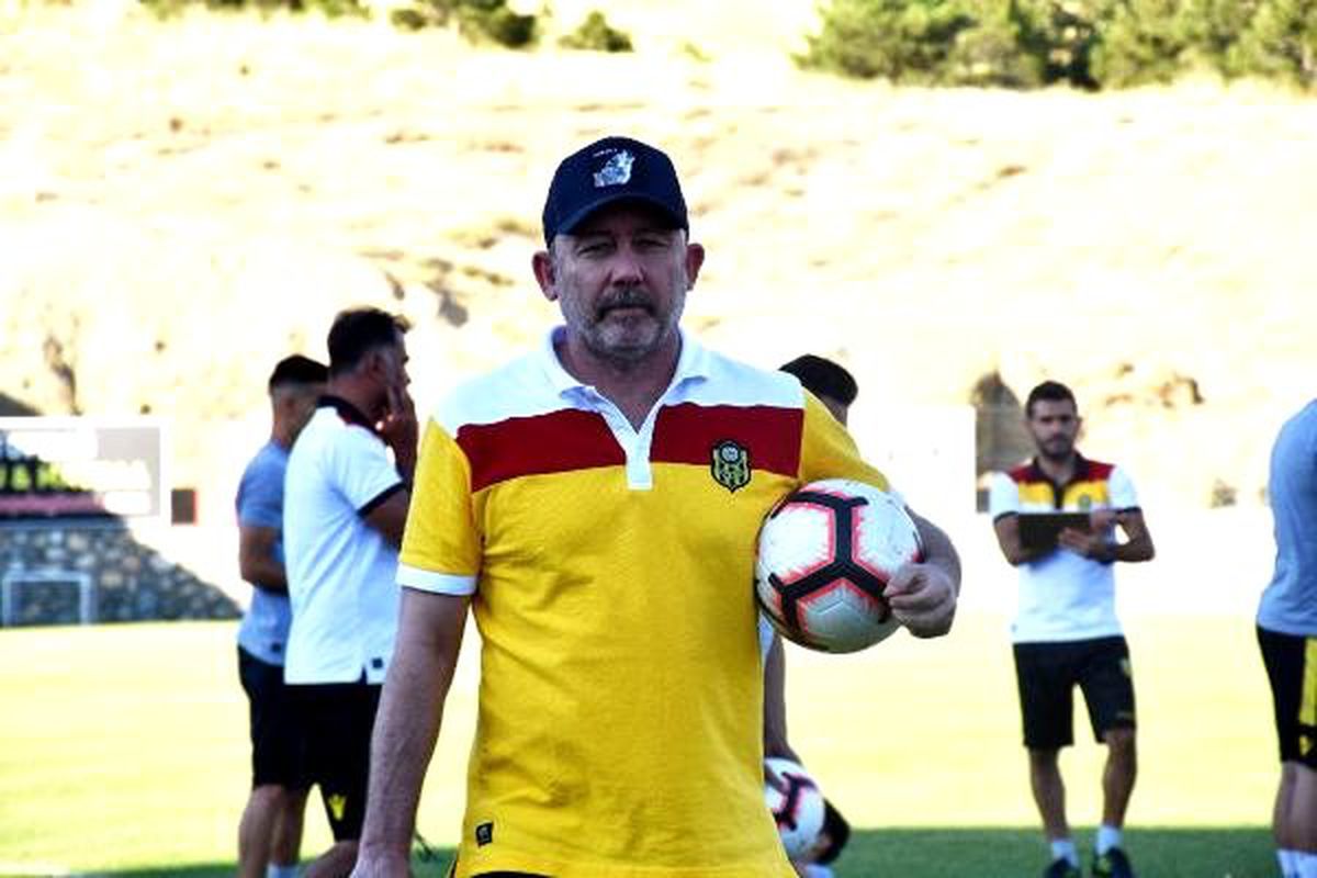 Sergen Yalçın: Transferlerin 2-3 tanesi yerli oyuncu olacak