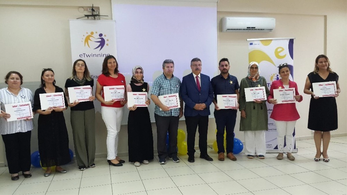 "Tepebaşı eTwinning Buluşması" projelerinde emeği geçen öğretmenler ödüllendirildi