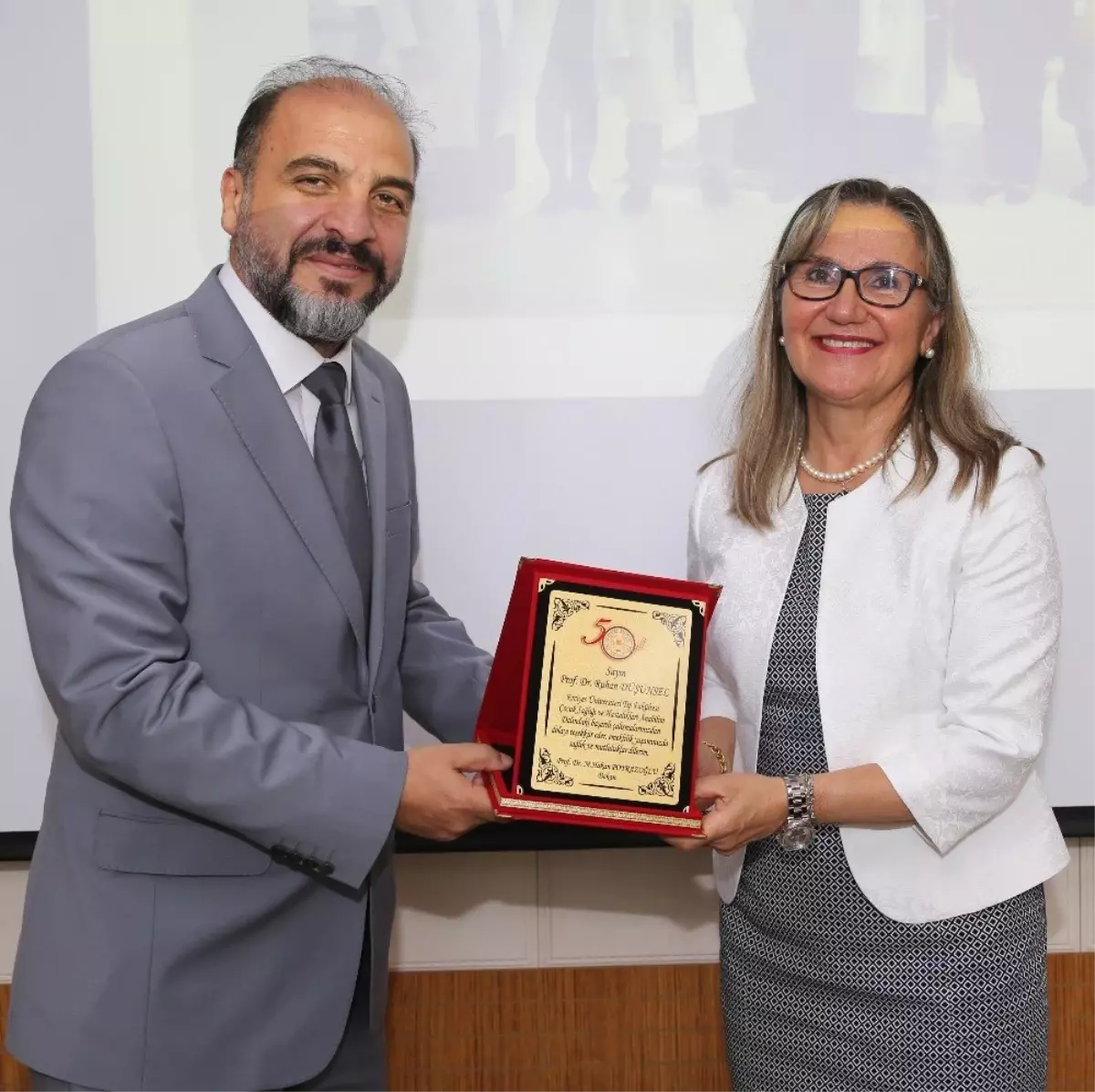 Tıp Fakültesi Tarafından Prof. Dr. Ruhan Düşünsel için Emeklilik Töreni Düzenlendi