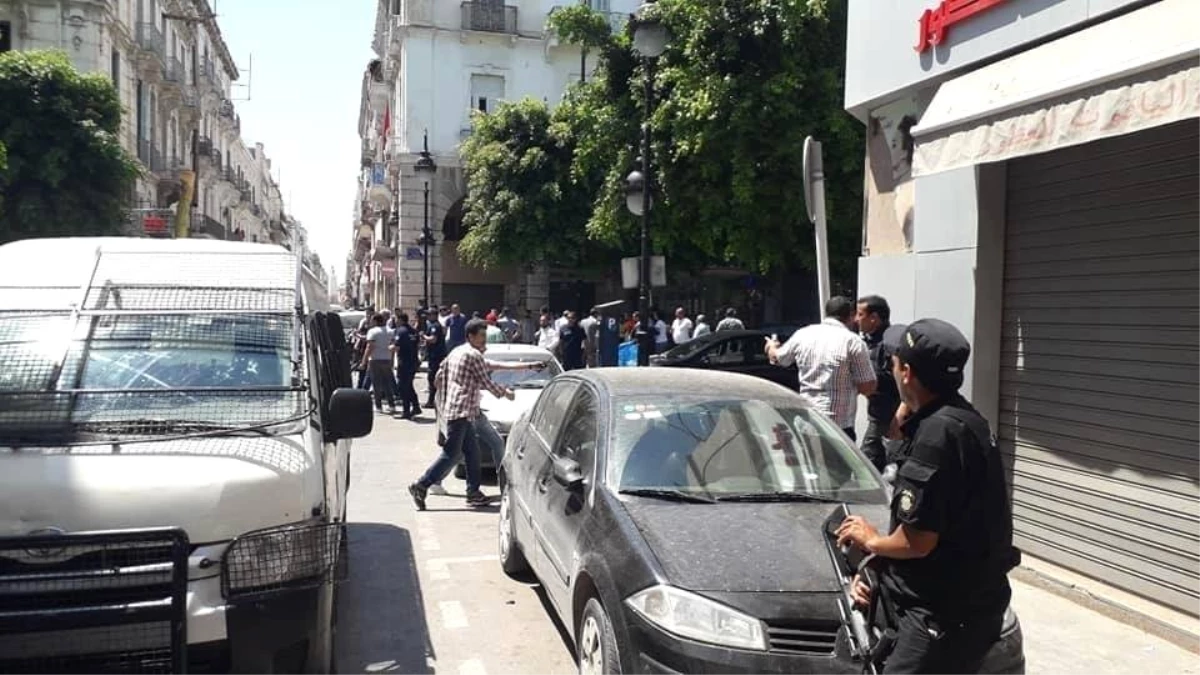 Tunus\'un başkentinde intihar saldırısı: 5 yaralı