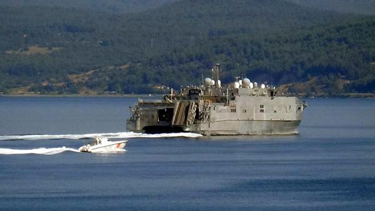 ABD savaş gemisi \'USNS Yuma\', Çanakkale Boğazı\'ndan geçti