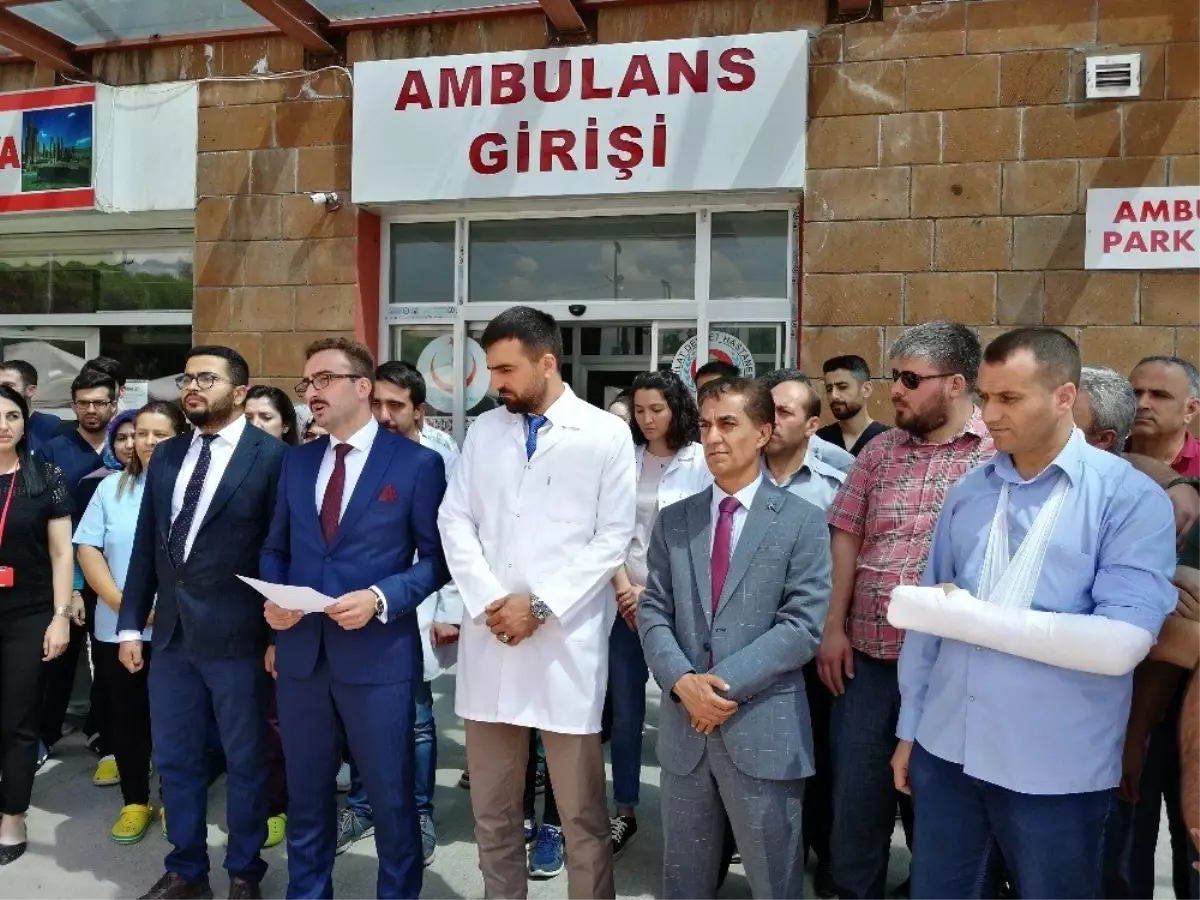 Ahlat\'ta doktor ve güvenlik görevlisine yapılan şiddet kınandı