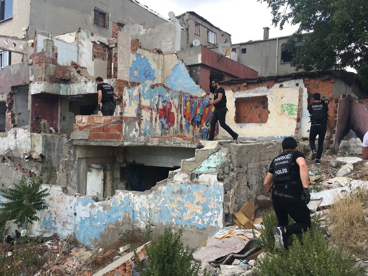 Beyoğlu\'nda uyuşturucu operasyonu