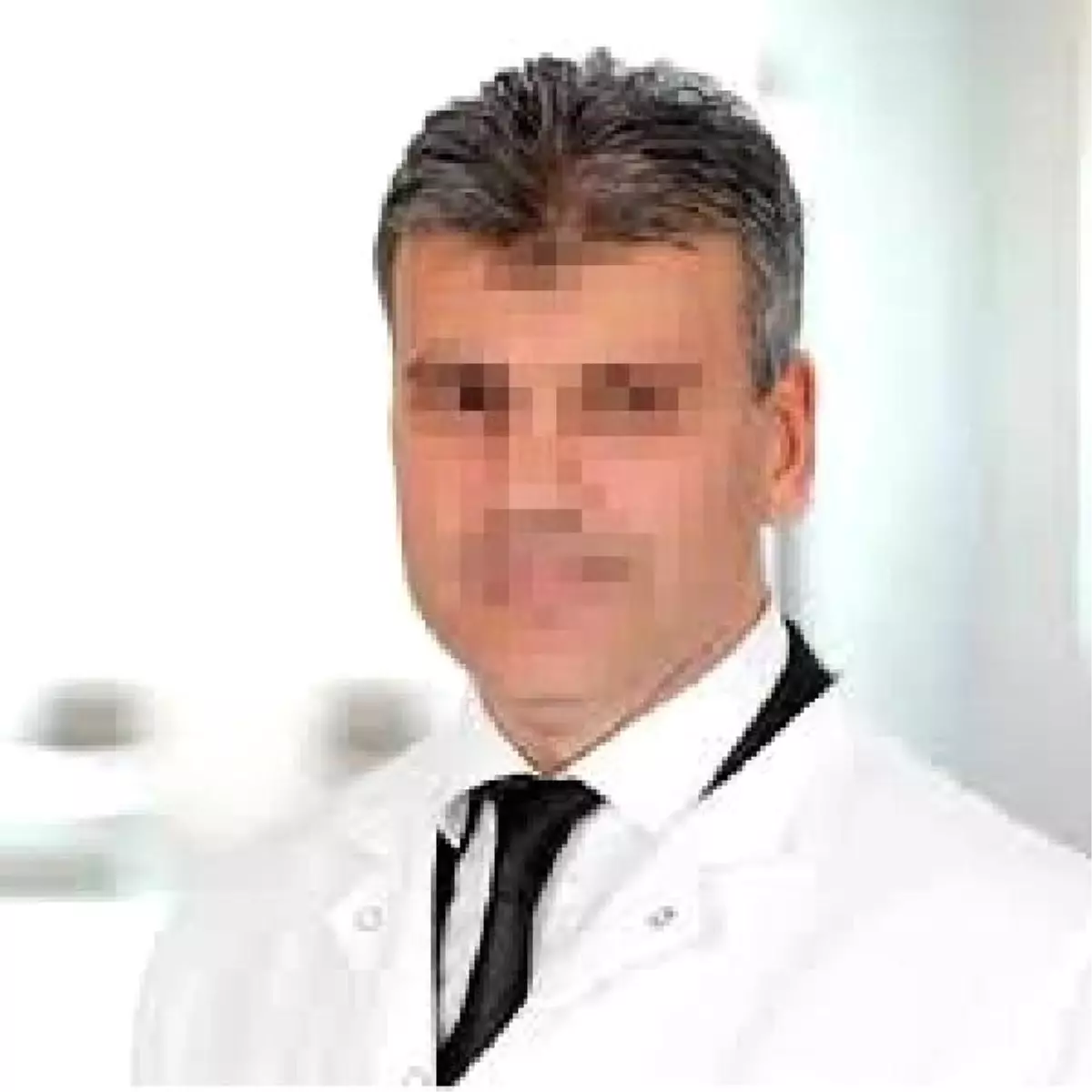 Bıçak parası alan doktora 50 yıl hapis istemi