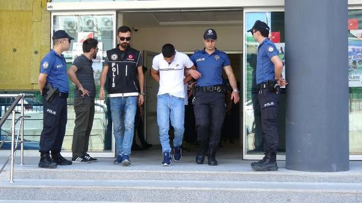 Bursa\'da 1 kilo bonzai ele geçirildi, 7 gözaltı
