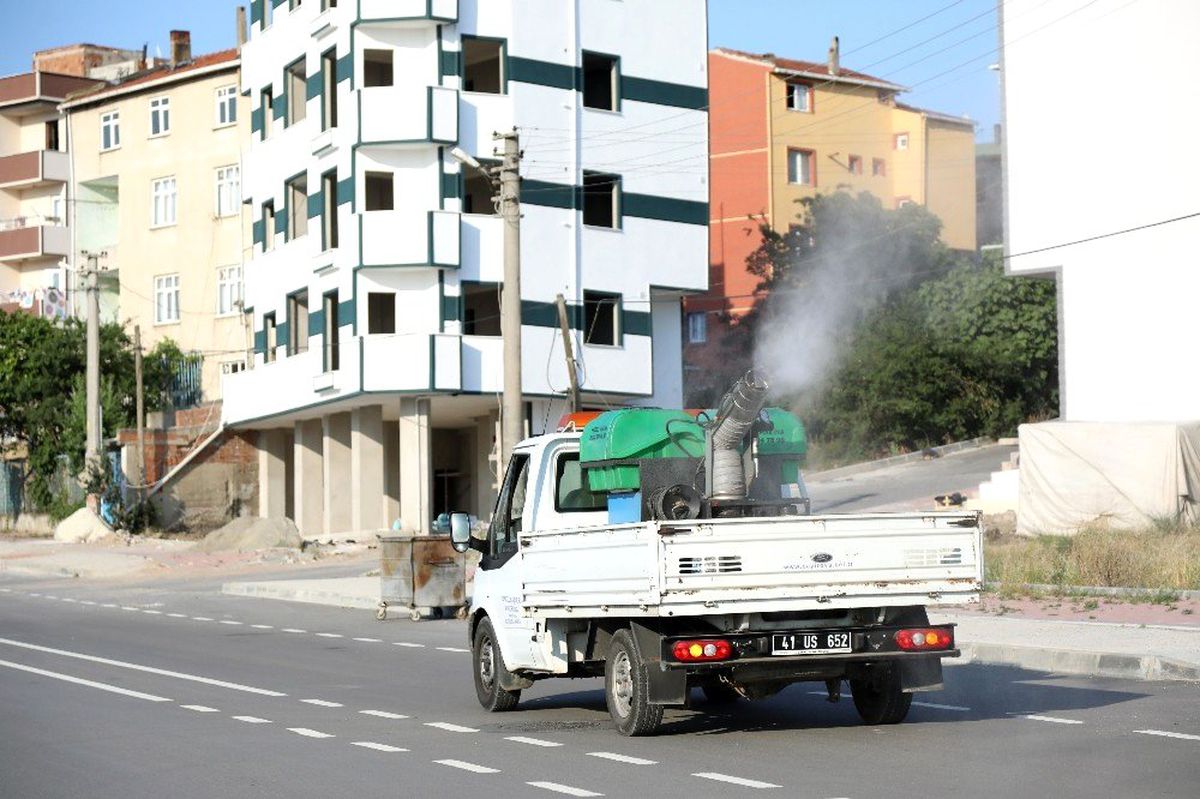 Çayırova\'da ilaçlama çalışmaları devam ediyor