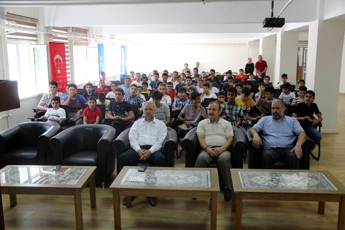 Diyanet Gençlik Merkezi eğitime başladı