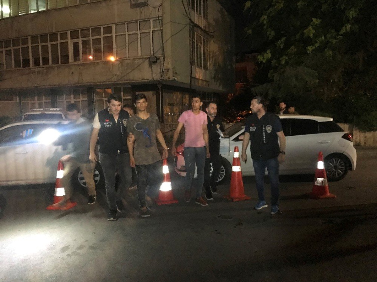 Fatih\'teki yabancı uyruklu kadını öldüren zanlılar yakalandı