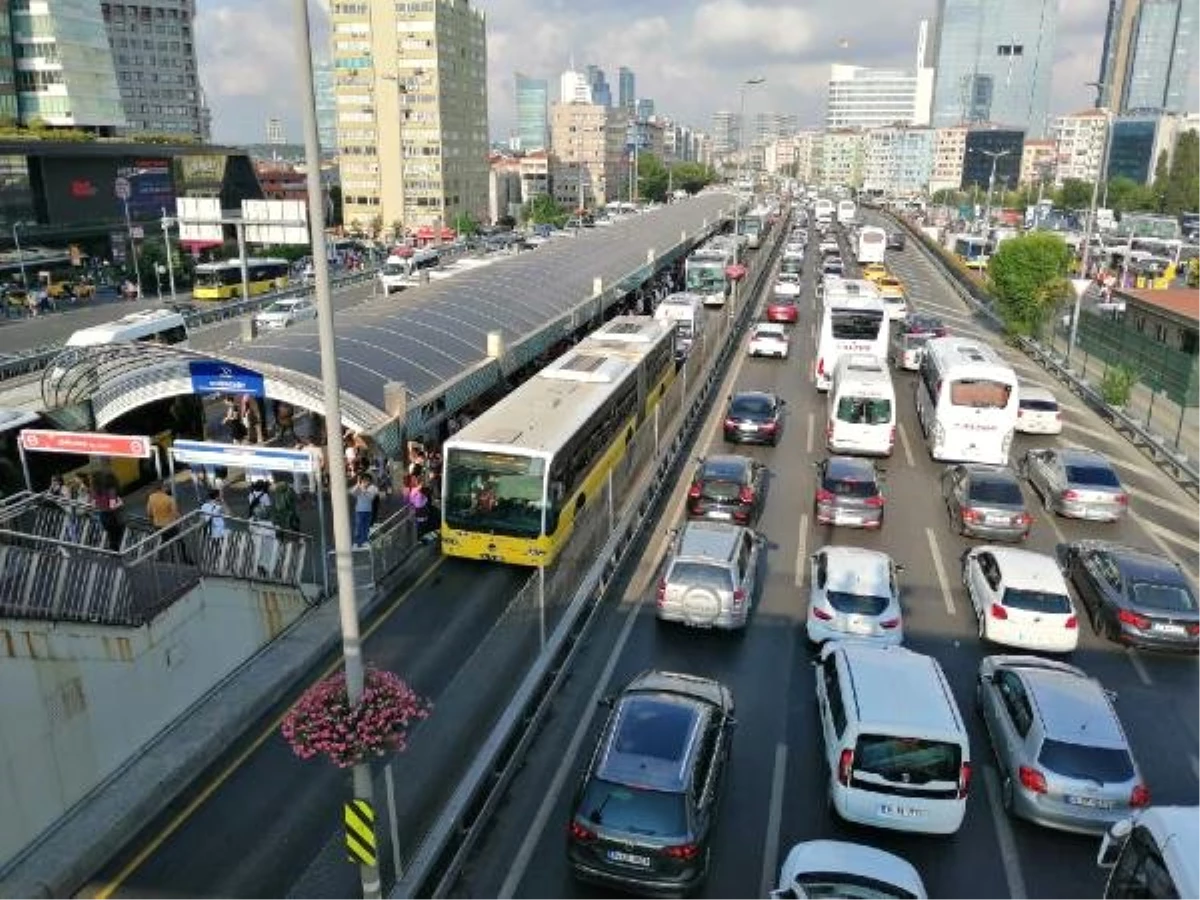 FSM\'deki çalışmalar İstanbul trafiğini olumsuz etkiledi
