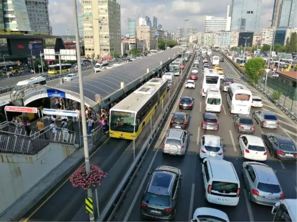 FSM\'deki çalışmalar İstanbul trafiğini olumsuz etkiledi