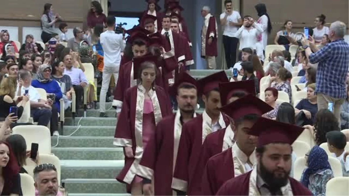 Hacı Bayram Veli Üniversitesi İletişim Fakültesinde mezuniyet töreni