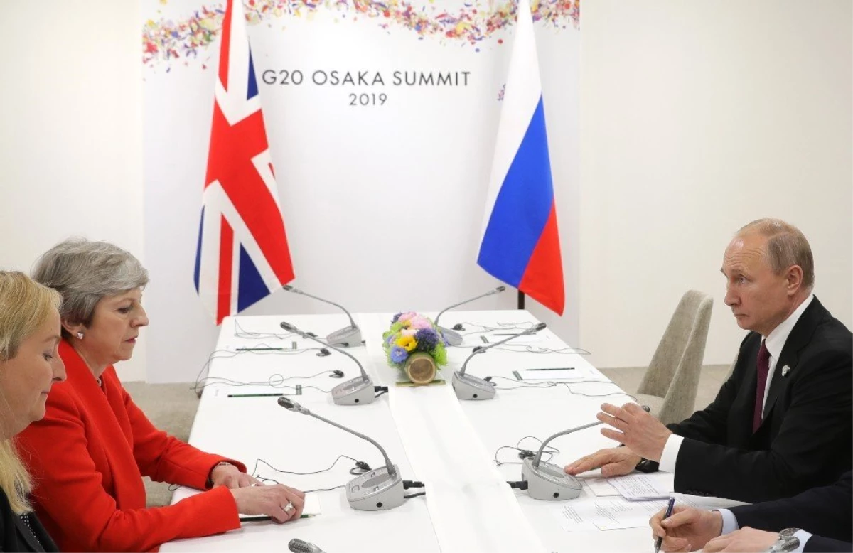 İngiltere Başbakanı May, Putin\'i uyardı