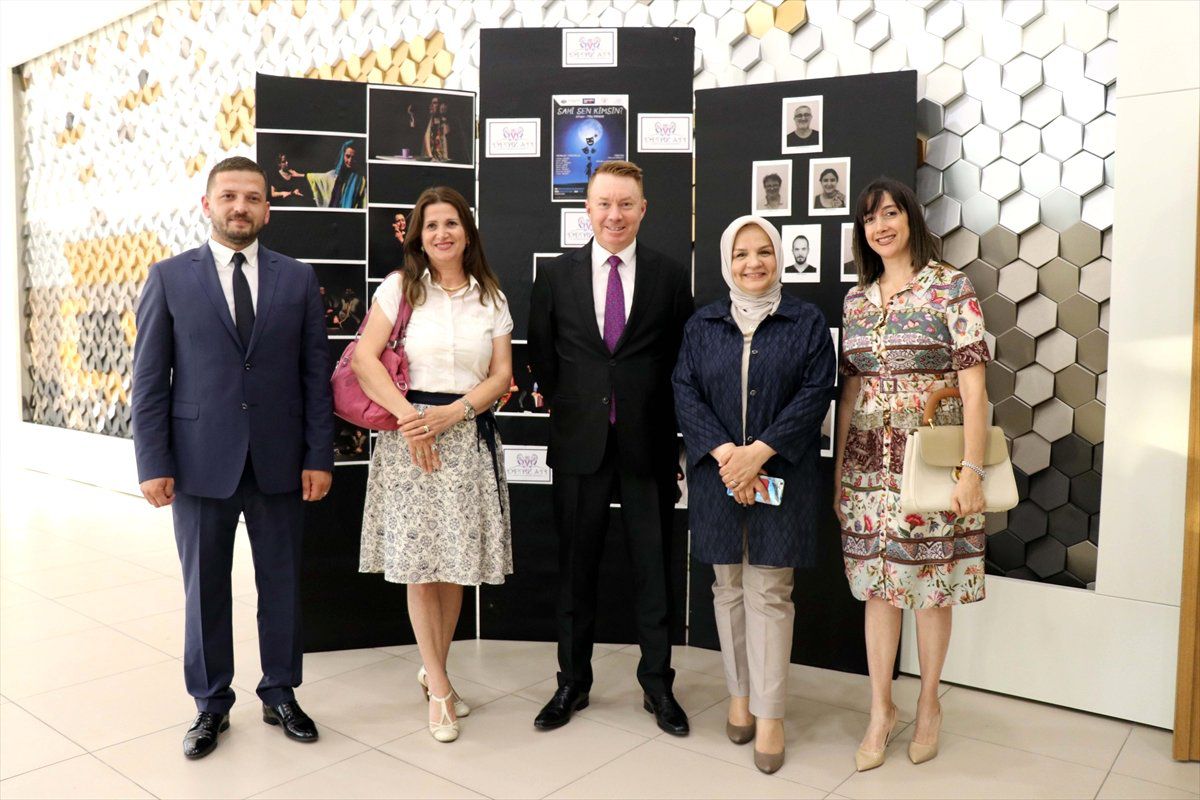 Kadınlar, kadına yönelik şiddete karşı sahneye çıktı