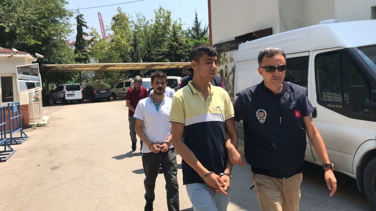 Mersin\'de yasa dışı bahis operasyonu: 7 gözaltı
