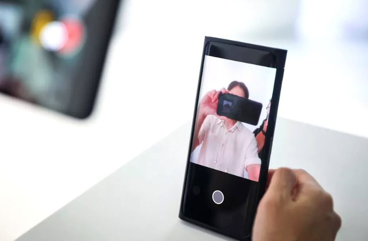 Oppo, dünyanın ilk Ekran Altı Selfi Kamerasını Duyurdu