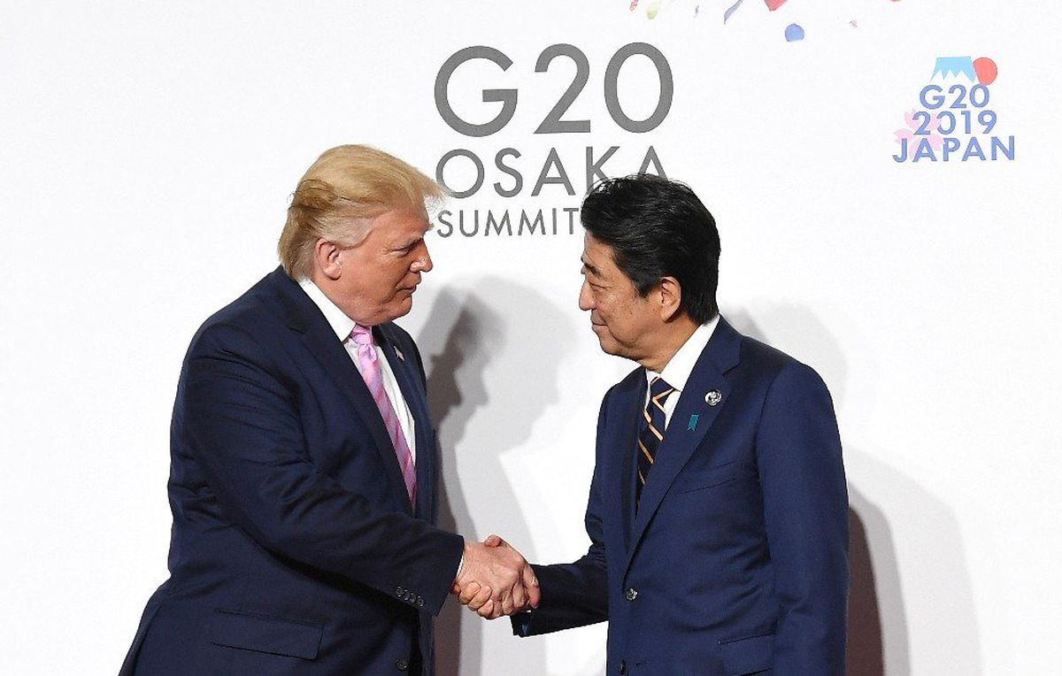 Trump ve Abe G20\'de bir araya geldi