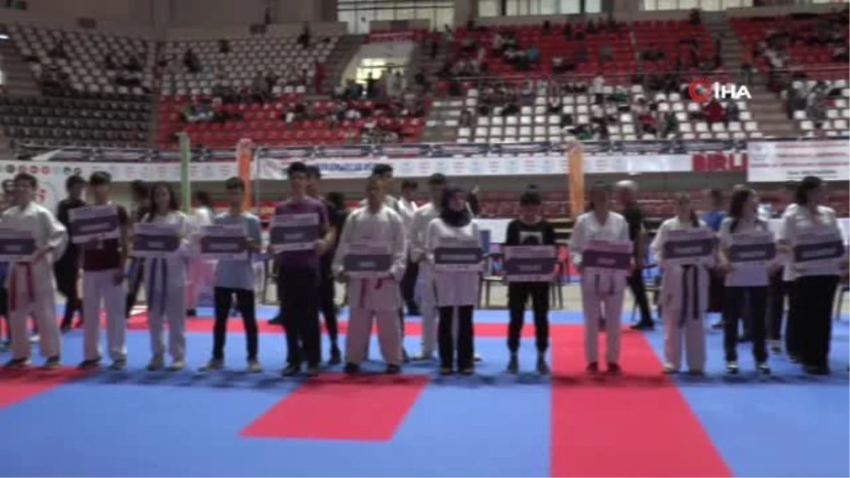 Türkiye Ümit, Genç ve U21 Karate Şampiyonası\'nın resmi açılışı yapıldı