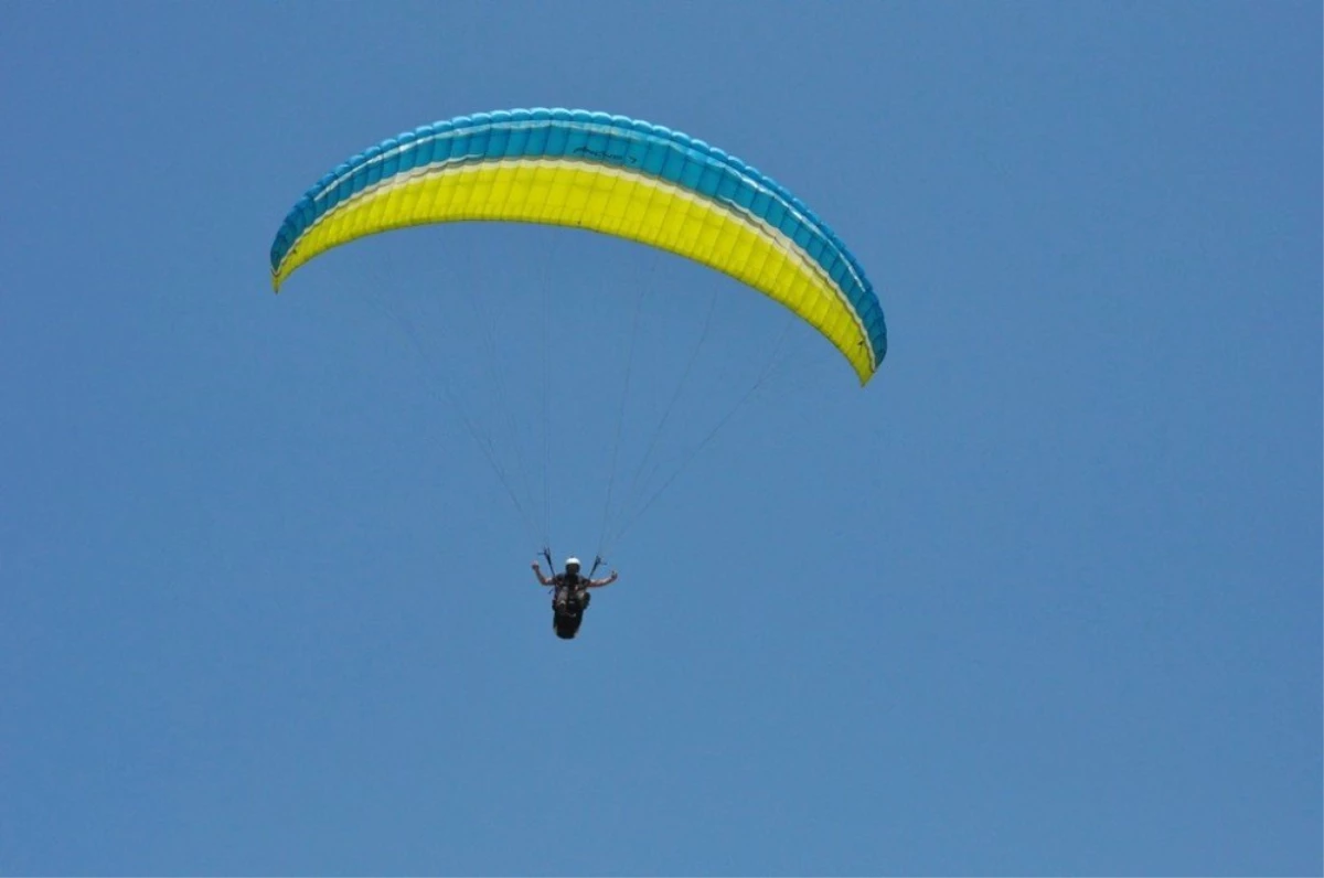 Asma Tepe yamaç paraşütü tutkunlarının yeni gözdesi oldu