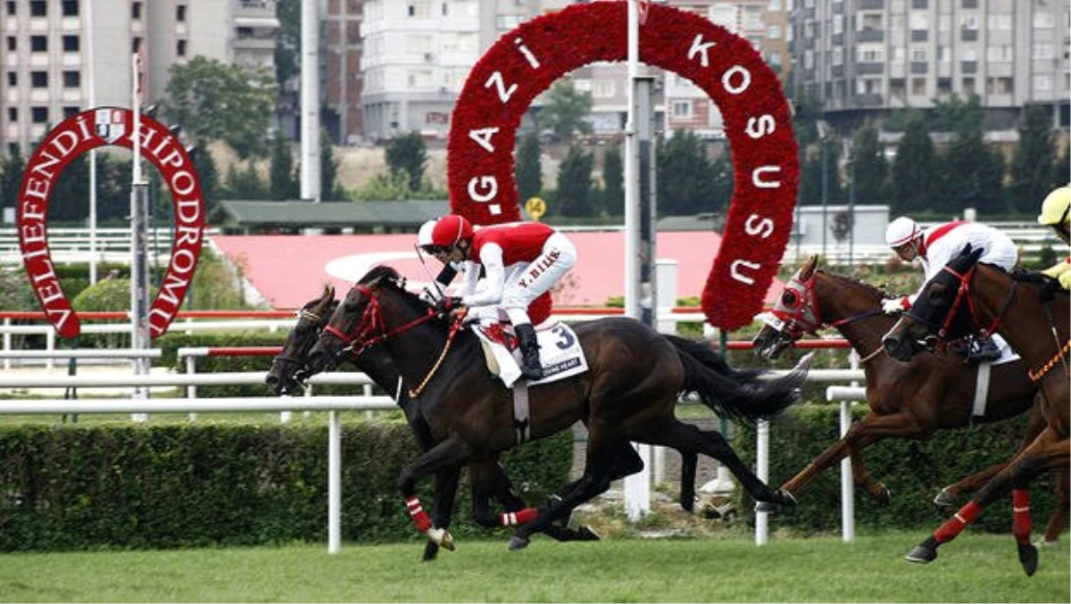 At yarışlarında "derbi" heyecanı