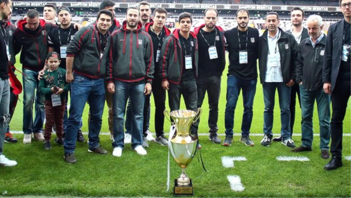 Beşiktaş Mogaz Şampiyonlar Ligi\'nden vazgeçti