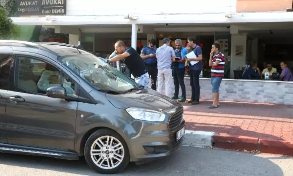 Dondurmacı önündeki aracında ölü bulundu