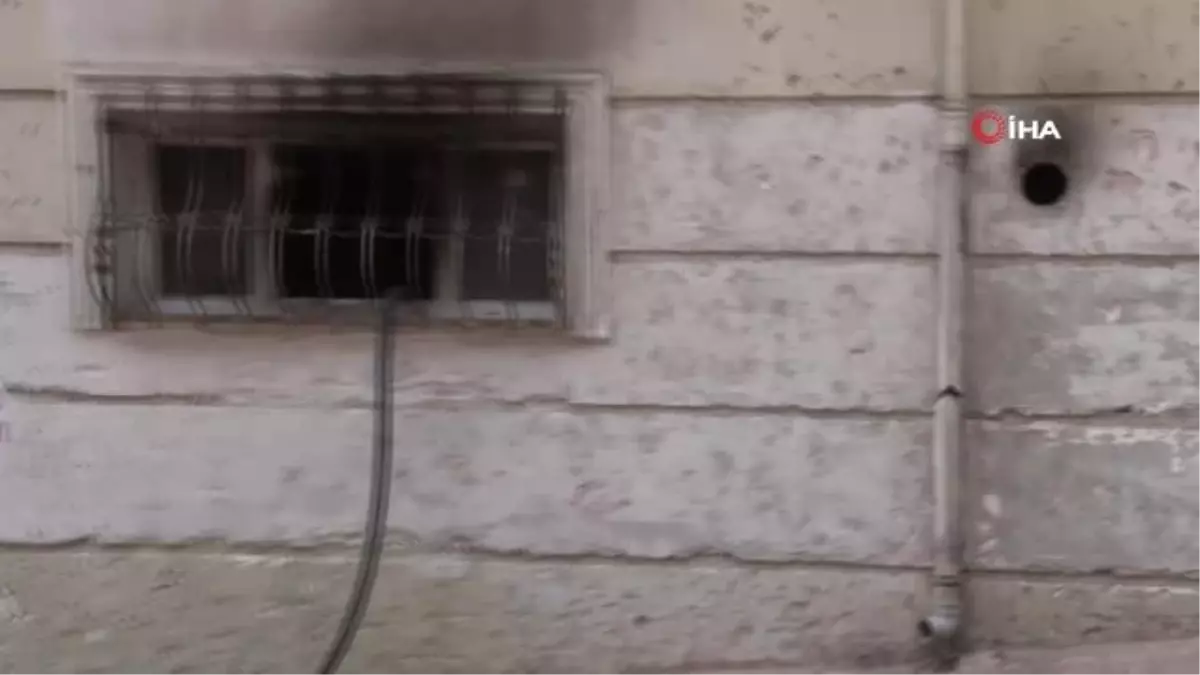 Esenyurt\'ta çocukların ateşle oyunu yangın çıkardı