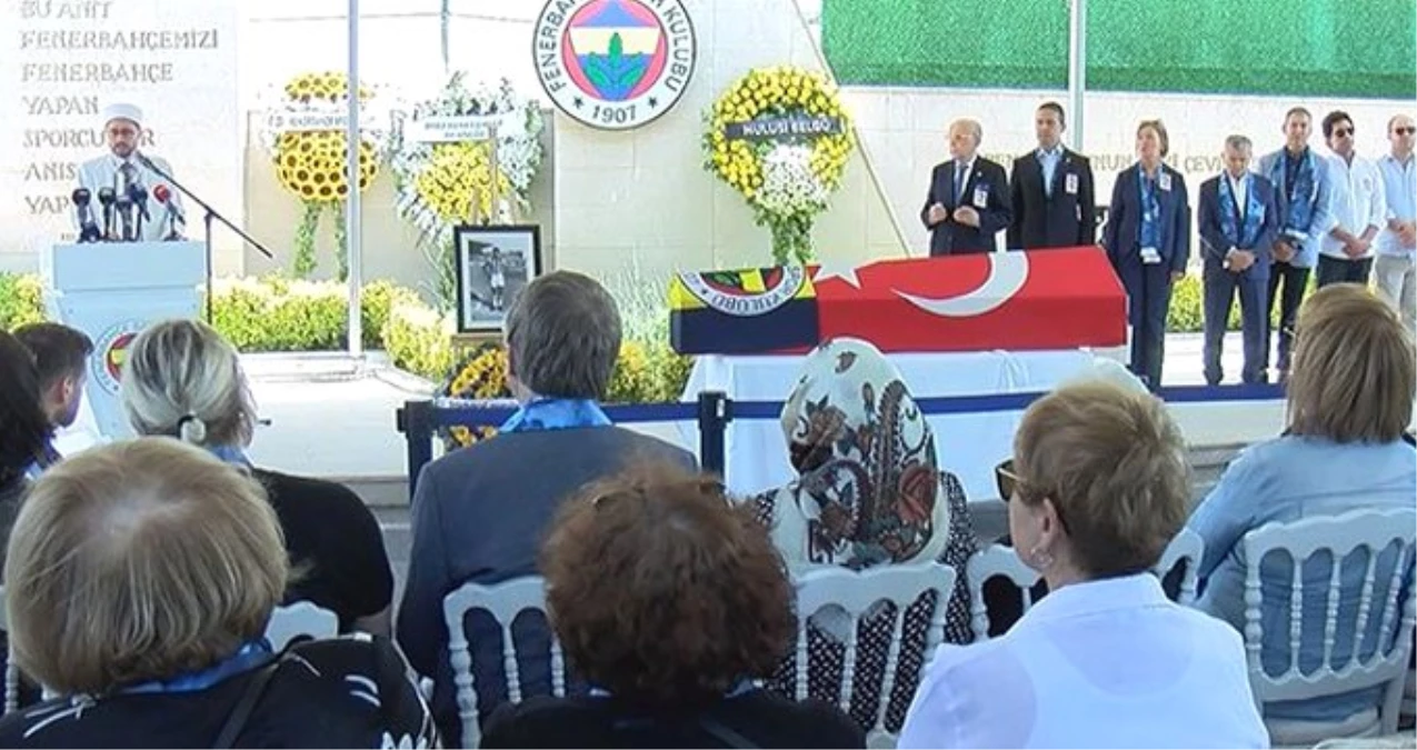 Fenerbahçeli eski futbolcu Şükrü Birand için tören düzenlendi