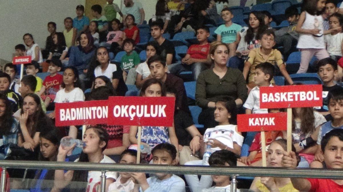 Hakkari\'de "Yaz spor okulları" başladı