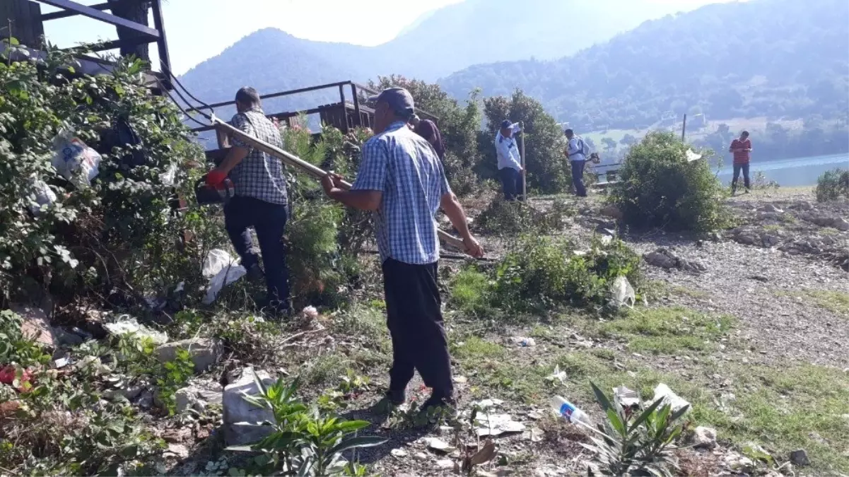 Kozan\'da piknik alanlarında temizlik çalışması