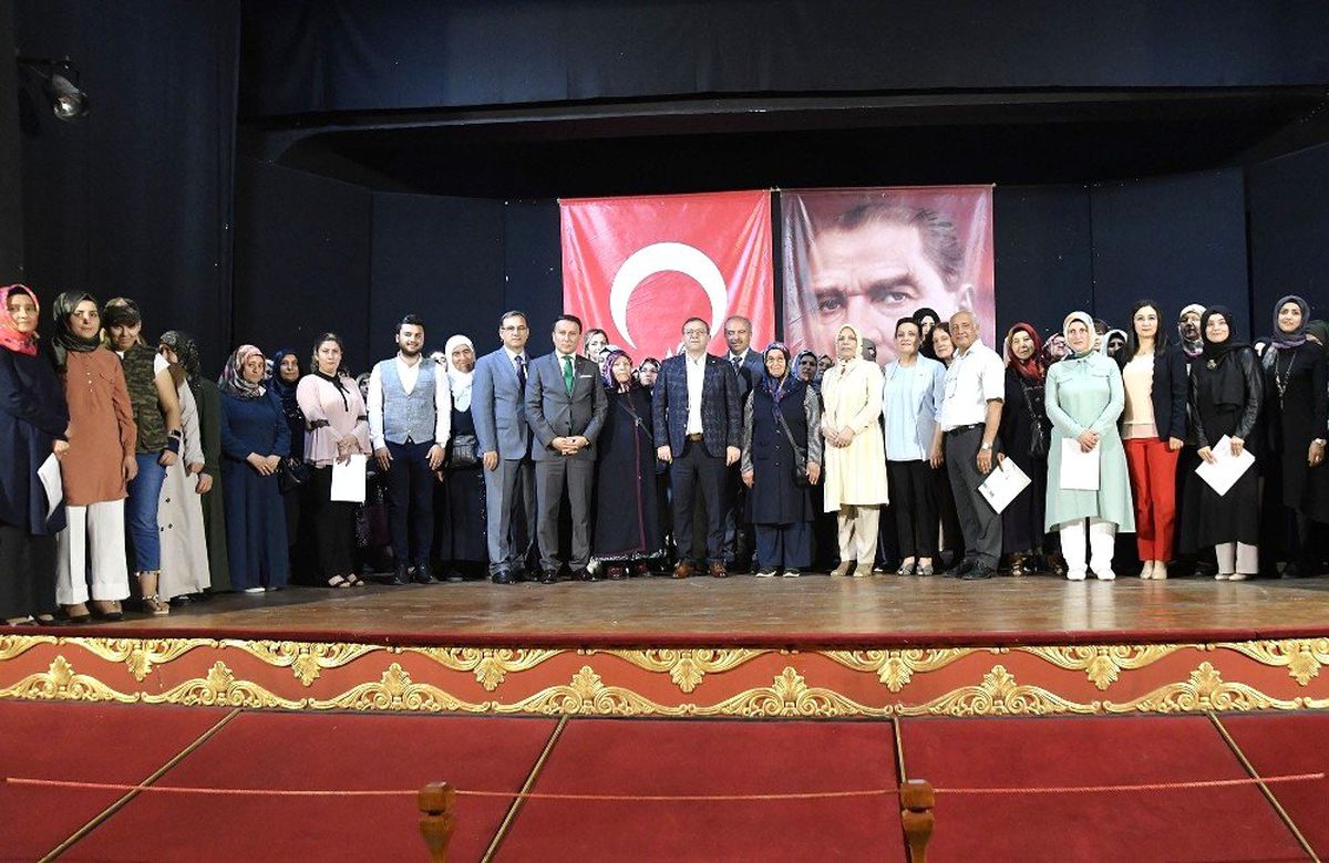 Okudular, yazdılar, sertifikalarını aldılar