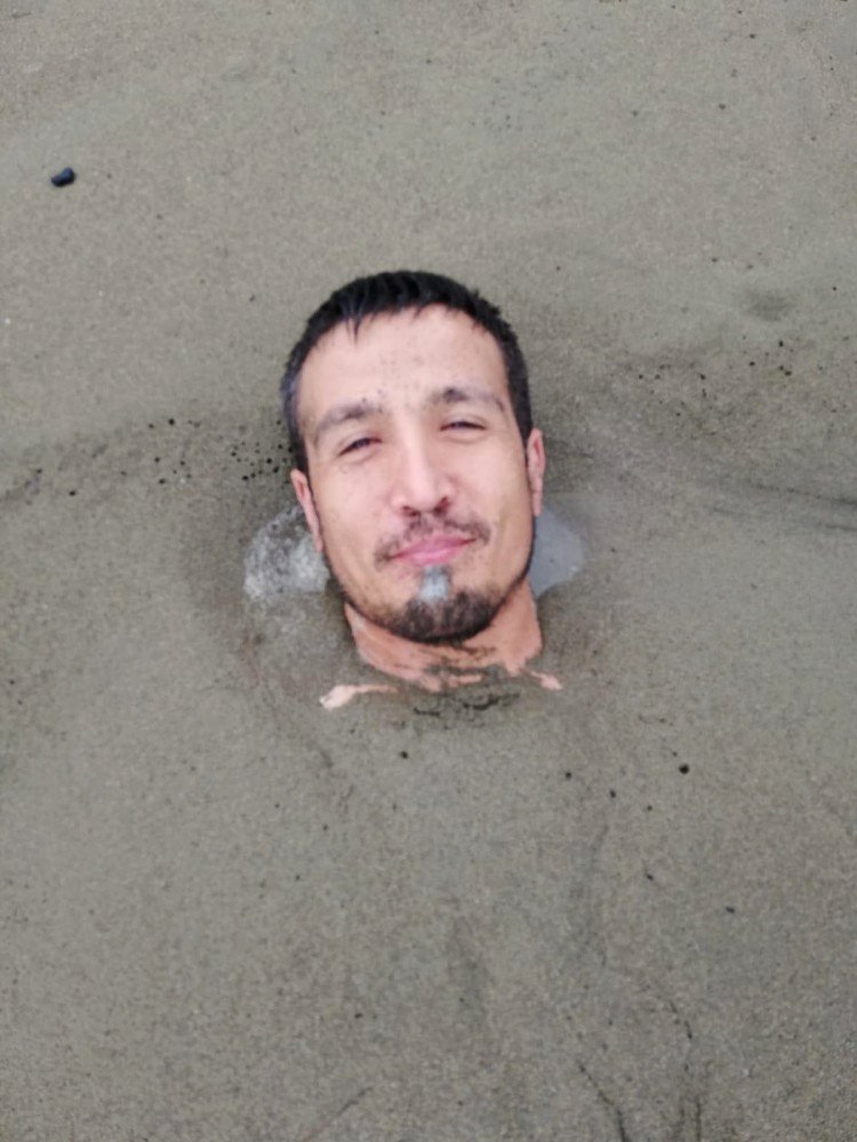 Son fotoğrafını boğulduğu deniz kenarında çekti
