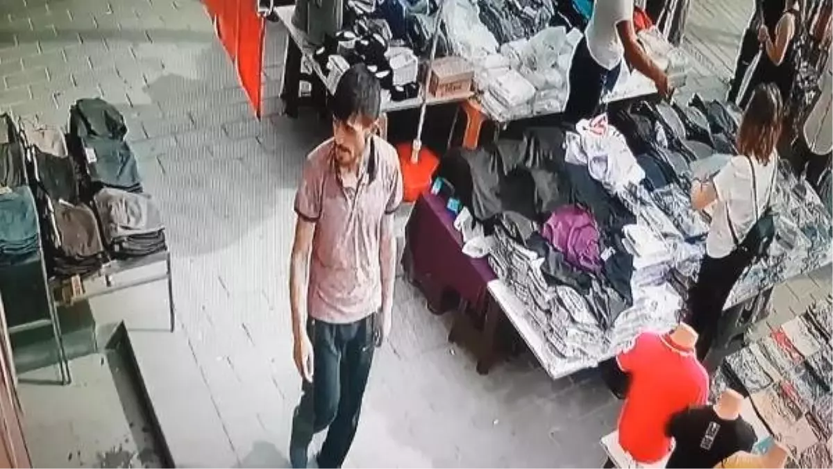 Telefon hırsızlığı kamerada: Bana baktı öpücük attı