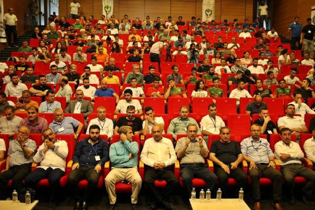 Amed Sportif Faaliyetler\'de başkanlığa Metin Kılavuz seçildi