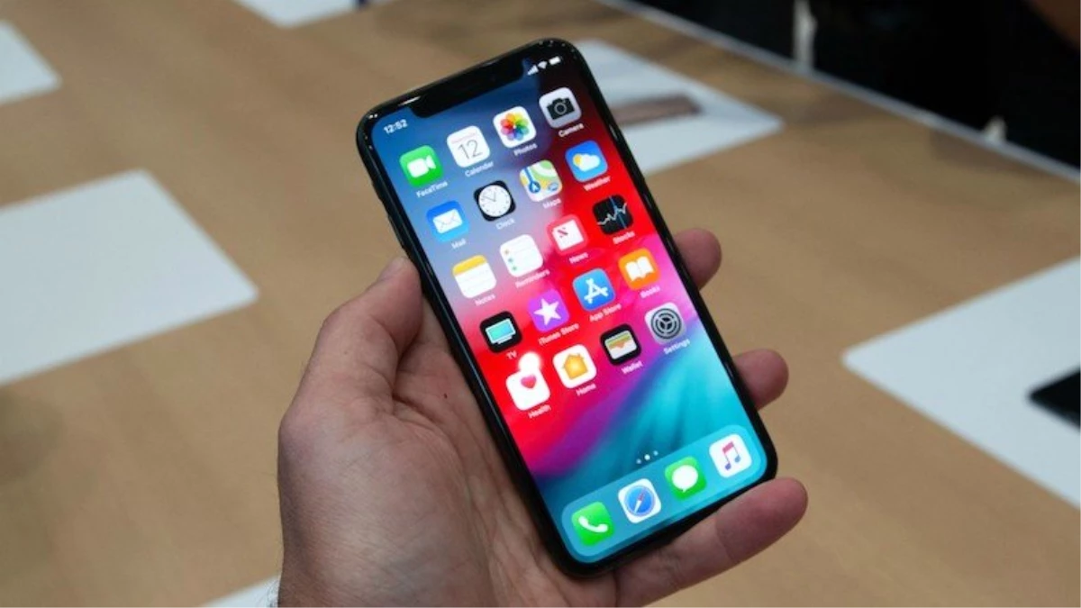 Apple\'ı iPhone 11\'in OLED Ekranlarının Tedariğinde Bekleyen Büyük Tehlike