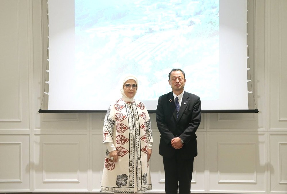 Emine Erdoğan, Japonya\'da belediyenin sıfır atık sunumunu dinledi