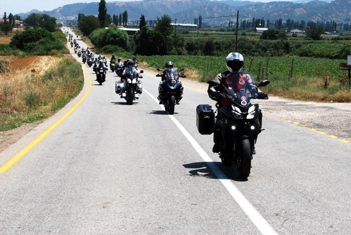 Motosiklet tutkunları Manisa\'daki festivalde buluştu
