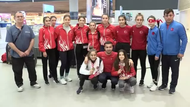 SPOR U15 milli güreşçiler, bir altın ve bir bronz madalya ...