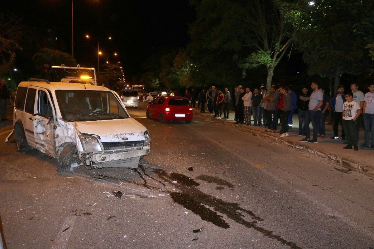 Yozgat\'ta trafik kazası: 3 yaralı